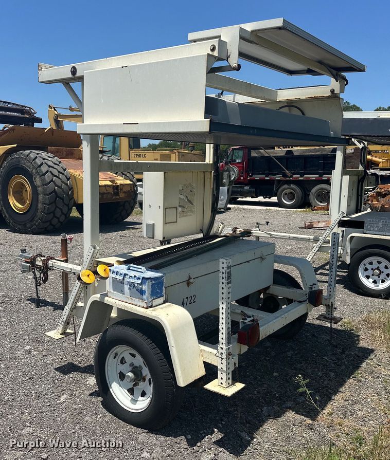 image for item DP1060 American Signal CMS-GP432-T message board trailer