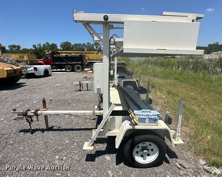 image for item DP1060 American Signal CMS-GP432-T message board trailer