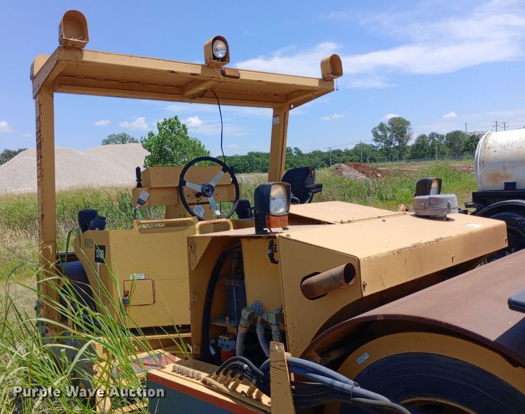 image for item DP1066 Hypac double drum vibratory roller