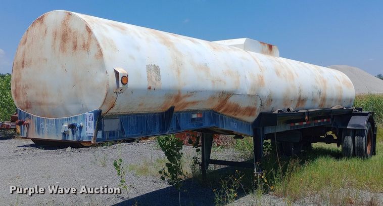 image for item DP1068 1955 Fruehauf tank trailer