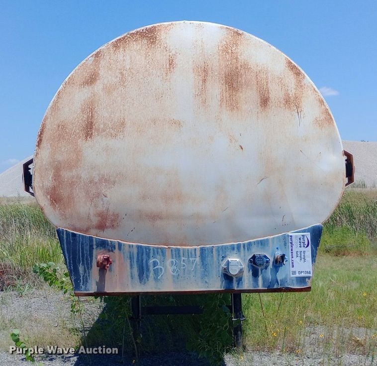 image for item DP1068 1955 Fruehauf tank trailer