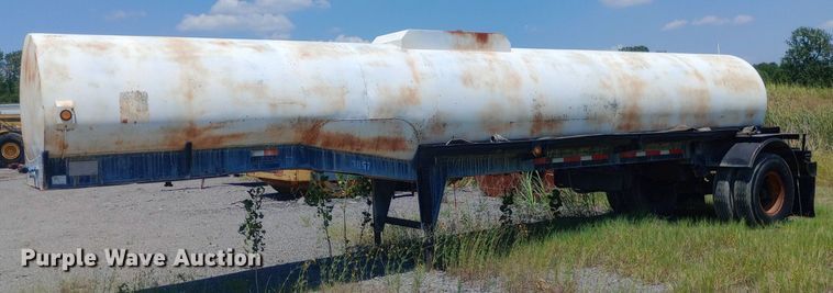 image for item DP1068 1955 Fruehauf tank trailer
