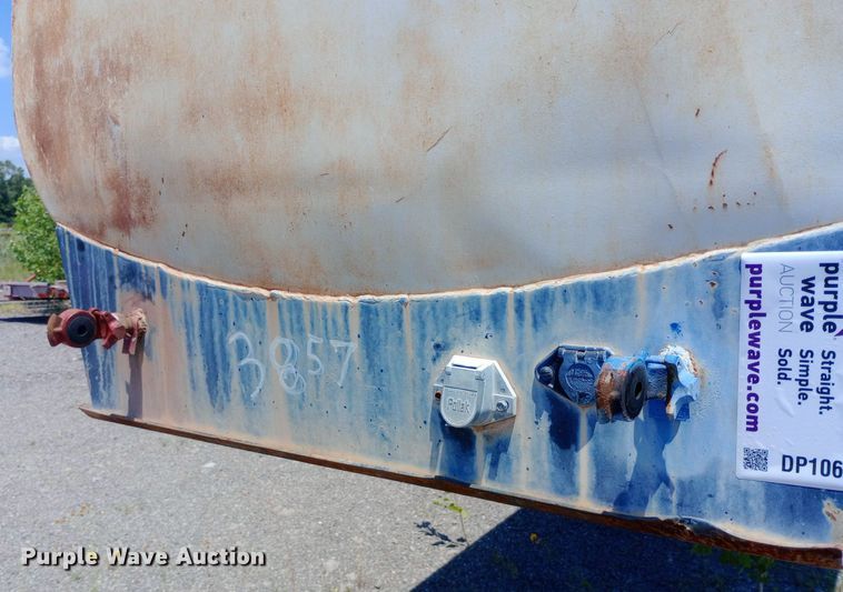 image for item DP1068 1955 Fruehauf tank trailer