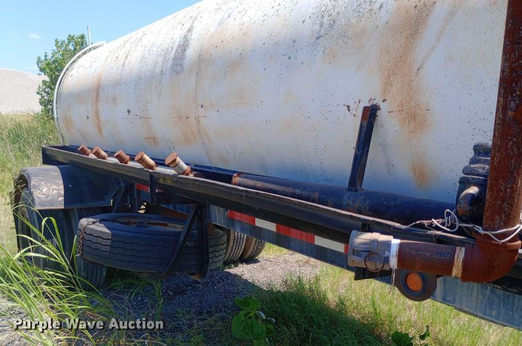 image for item DP1068 1955 Fruehauf tank trailer