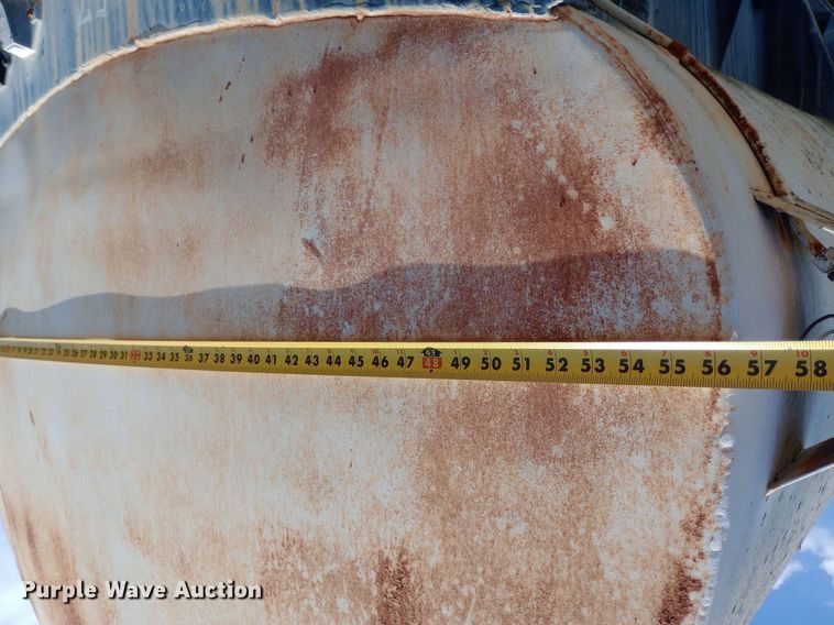 image for item DP1068 1955 Fruehauf tank trailer