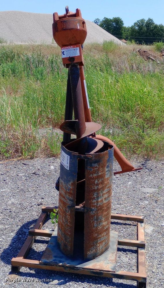 image for item DP1073 Rhino  post hole auger