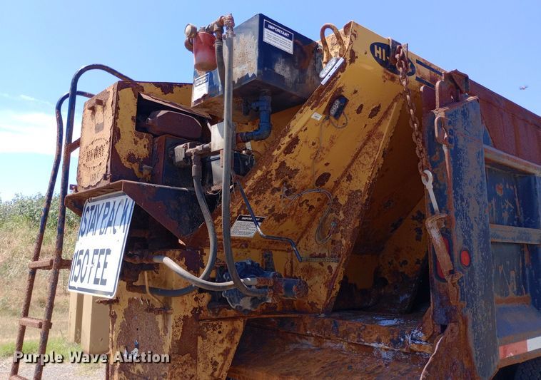 image for item DP1080 2001 International 4900 dump truck