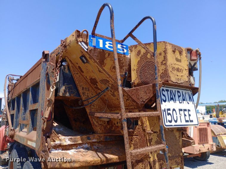 image for item DP1080 2001 International 4900 dump truck