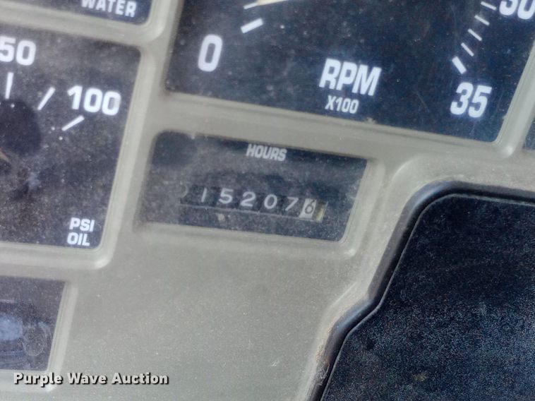 image for item DP1080 2001 International 4900 dump truck