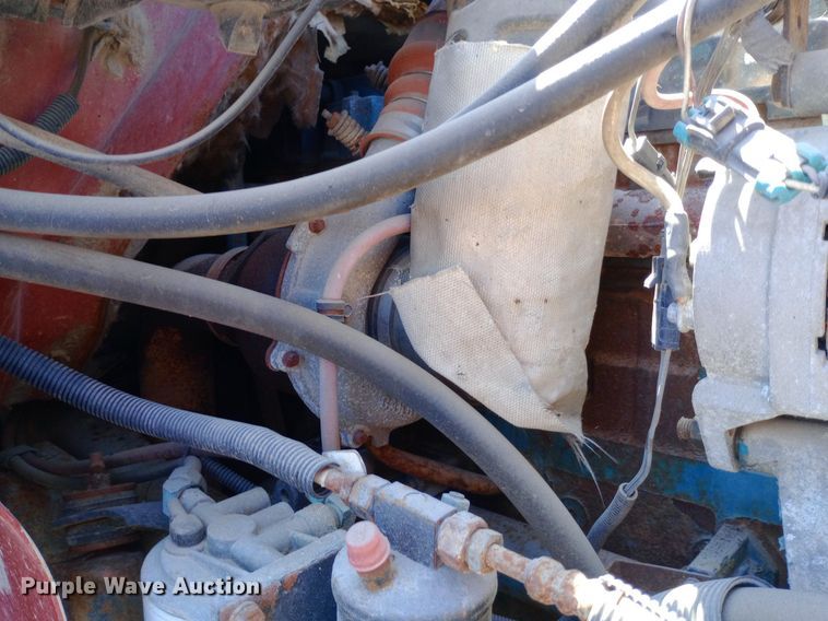 image for item DP1080 2001 International 4900 dump truck