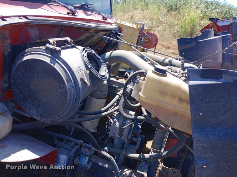 image for item DP1080 2001 International 4900 dump truck