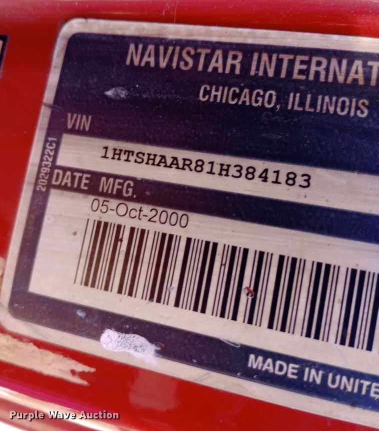 image for item DP1080 2001 International 4900 dump truck