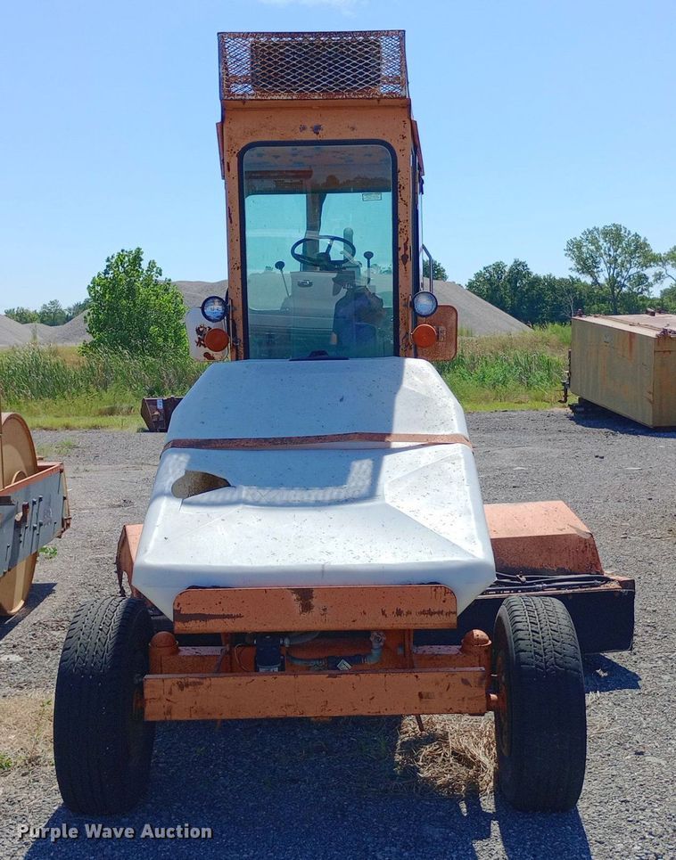 image for item DP1081 1987 Waldon Sweepmaster broom