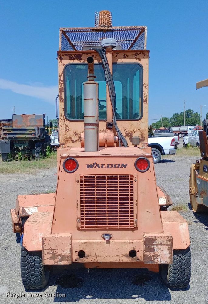 image for item DP1081 1987 Waldon Sweepmaster broom