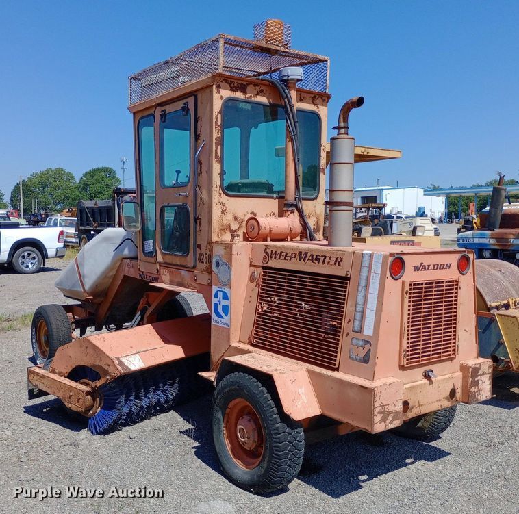 image for item DP1081 1987 Waldon Sweepmaster broom