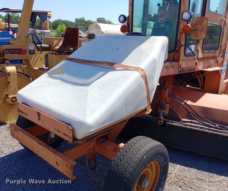 image for item DP1081 1987 Waldon Sweepmaster broom