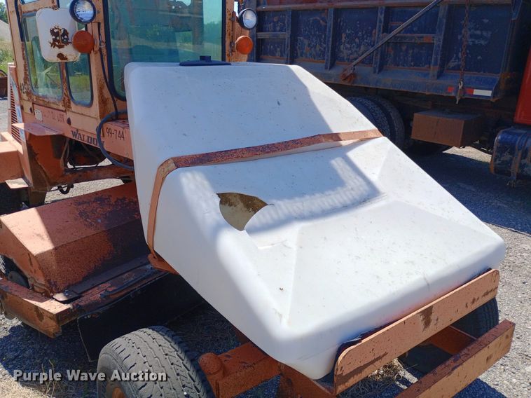 image for item DP1081 1987 Waldon Sweepmaster broom