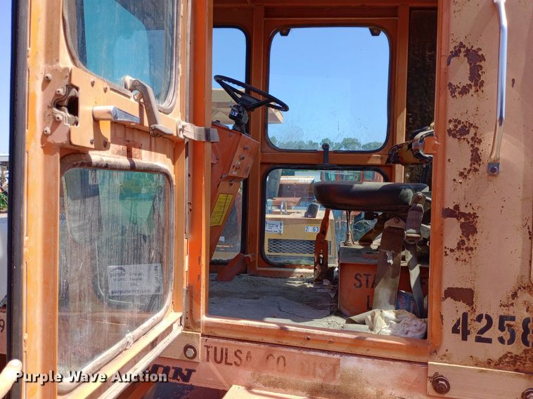 image for item DP1081 1987 Waldon Sweepmaster broom