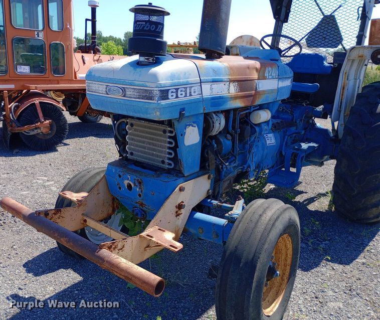 image for item DP1083 1987 Ford 6610 tractor