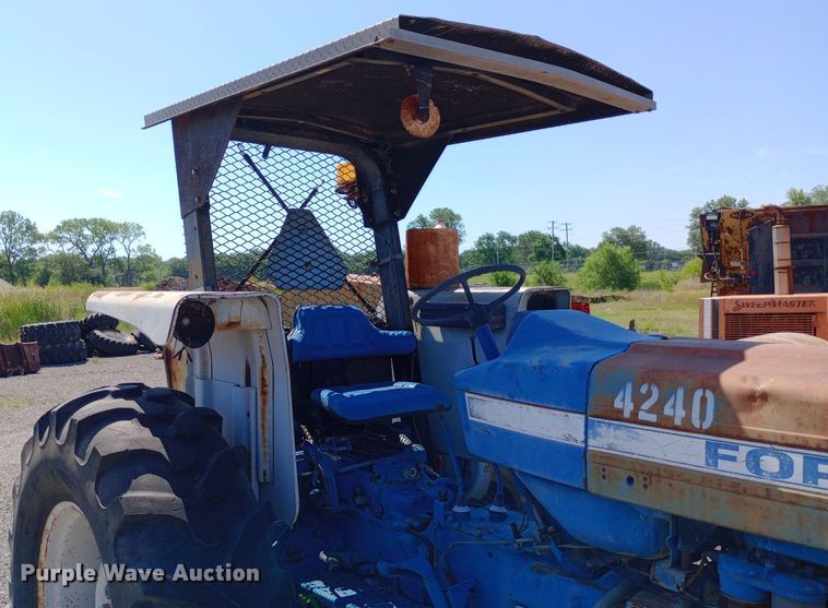 image for item DP1083 1987 Ford 6610 tractor