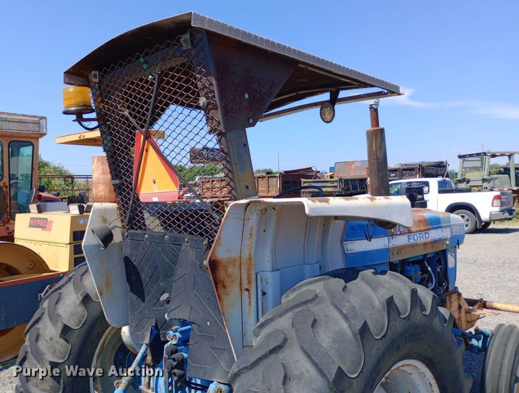 image for item DP1083 1987 Ford 6610 tractor