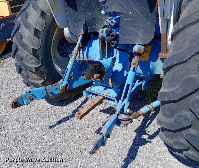 image for item DP1083 1987 Ford 6610 tractor