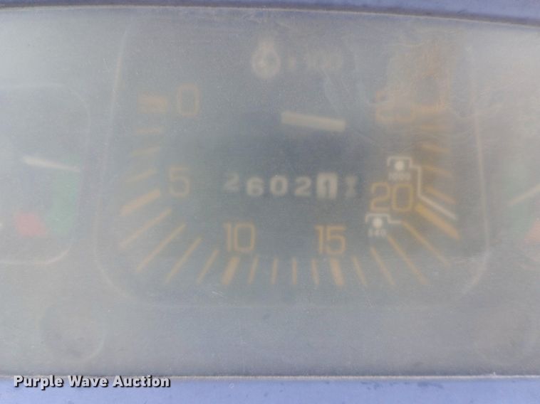 image for item DP1083 1987 Ford 6610 tractor