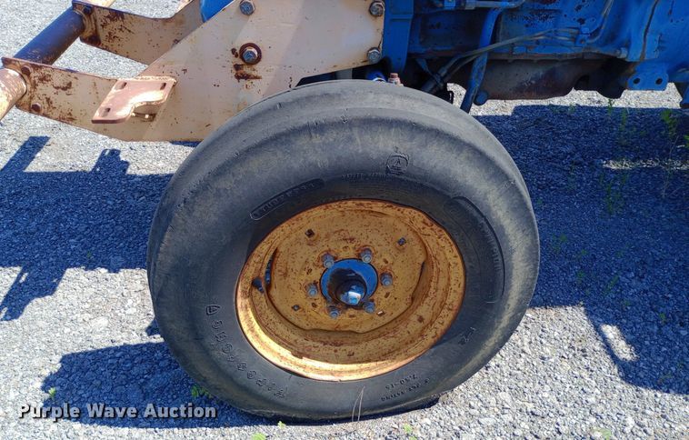 image for item DP1083 1987 Ford 6610 tractor