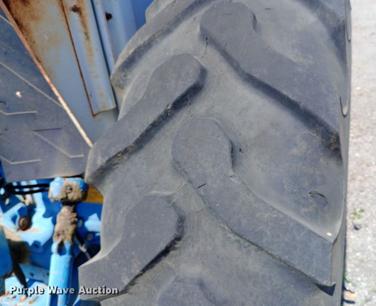 image for item DP1083 1987 Ford 6610 tractor