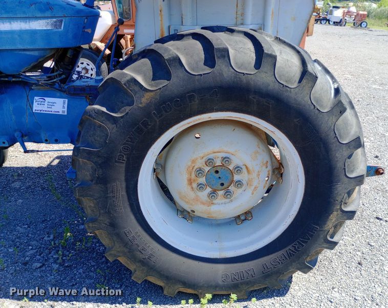 image for item DP1083 1987 Ford 6610 tractor