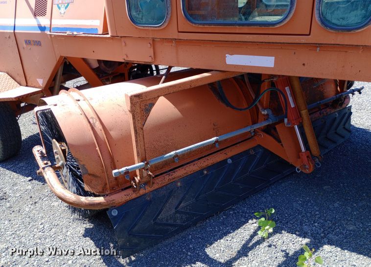 image for item DP1084 2010 Broce Broom KR-350 broom