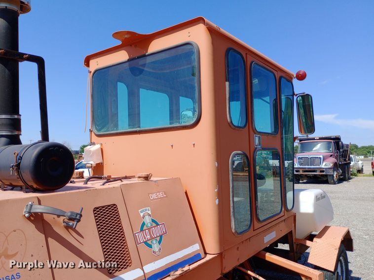 image for item DP1084 2010 Broce Broom KR-350 broom