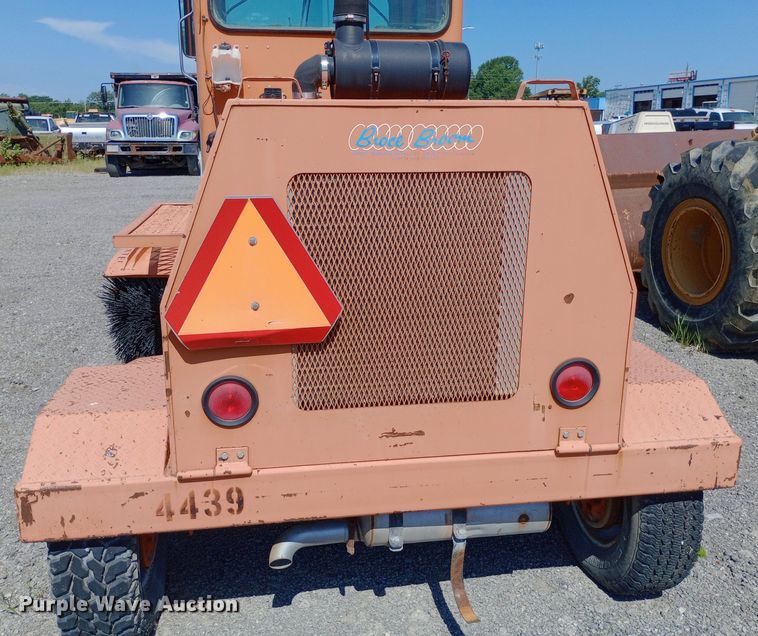 image for item DP1084 2010 Broce Broom KR-350 broom