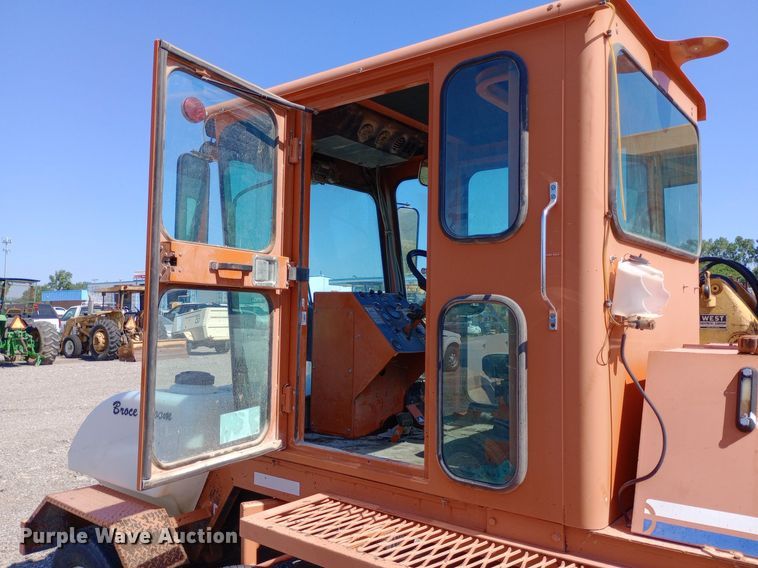 image for item DP1084 2010 Broce Broom KR-350 broom