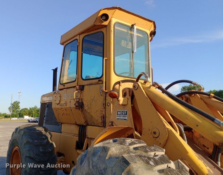 image for item DP1085 1972 John Deere 644A wheel loader
