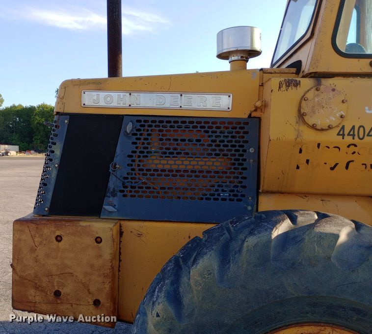 image for item DP1085 1972 John Deere 644A wheel loader