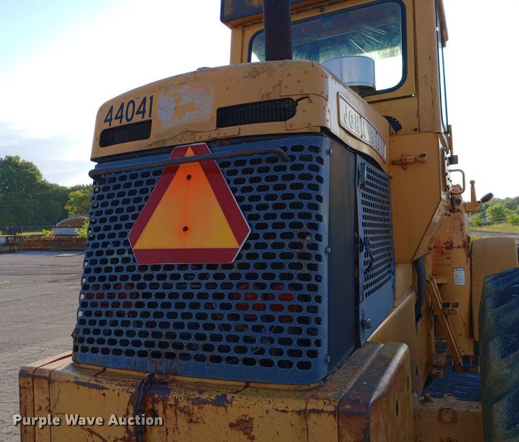 image for item DP1085 1972 John Deere 644A wheel loader