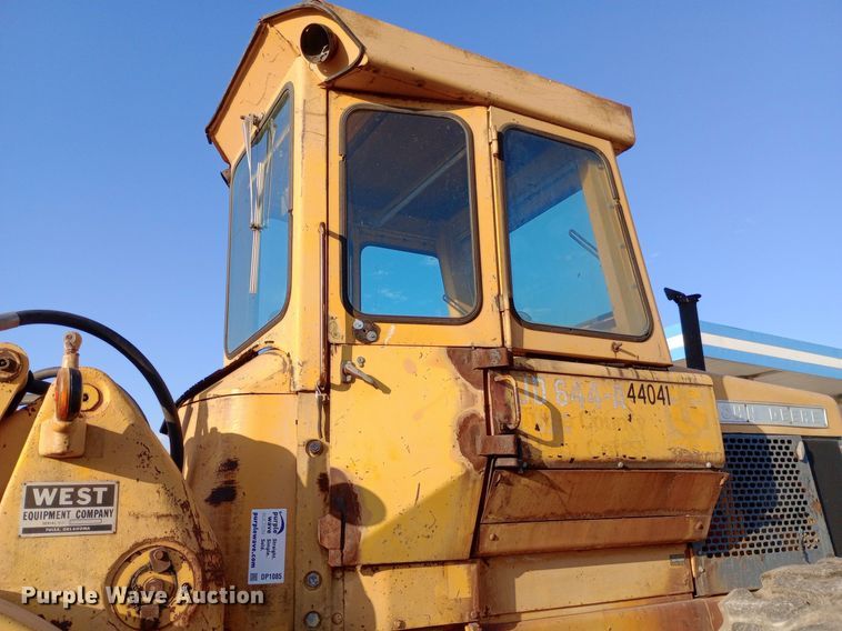 image for item DP1085 1972 John Deere 644A wheel loader