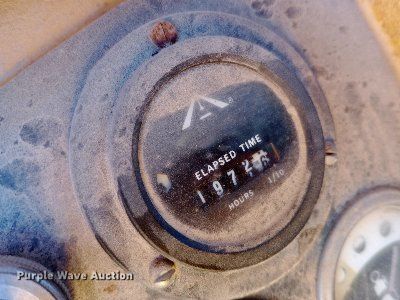 image for item DP1085 1972 John Deere 644A wheel loader