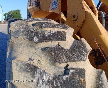 image for item DP1085 1972 John Deere 644A wheel loader