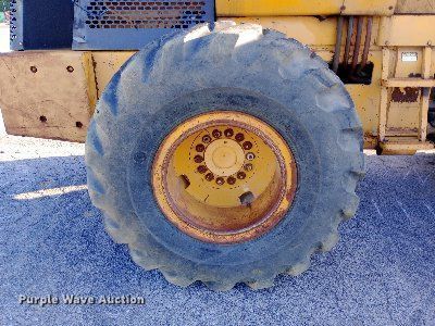 image for item DP1085 1972 John Deere 644A wheel loader