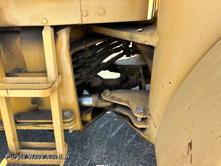 image for item DP1086 1968 John Deere 544 wheel loader