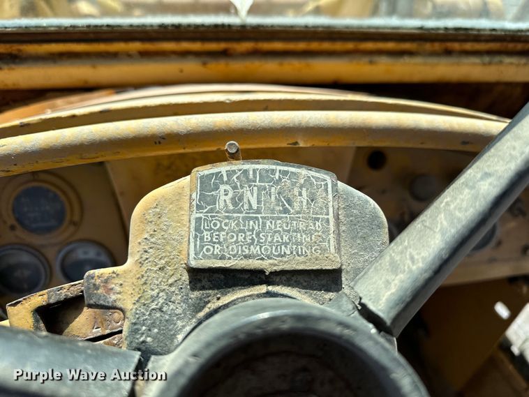 image for item DP1086 1968 John Deere 544 wheel loader