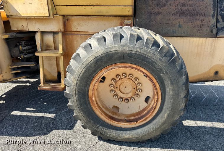 image for item DP1086 1968 John Deere 544 wheel loader