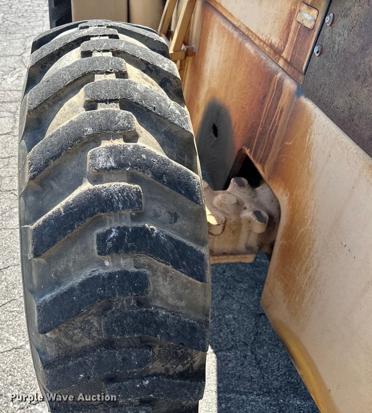 image for item DP1086 1968 John Deere 544 wheel loader