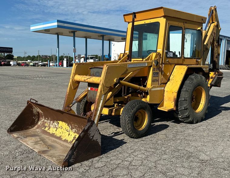 image for item DP1087 1973 John Deere 310 backhoe