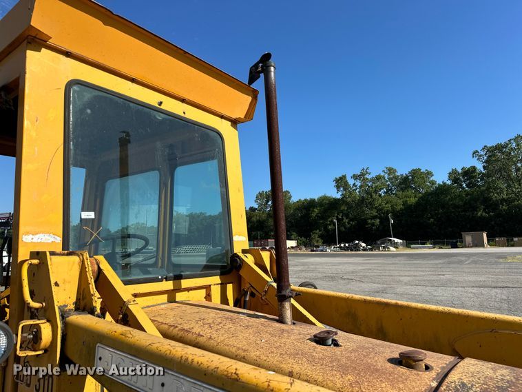 image for item DP1087 1973 John Deere 310 backhoe