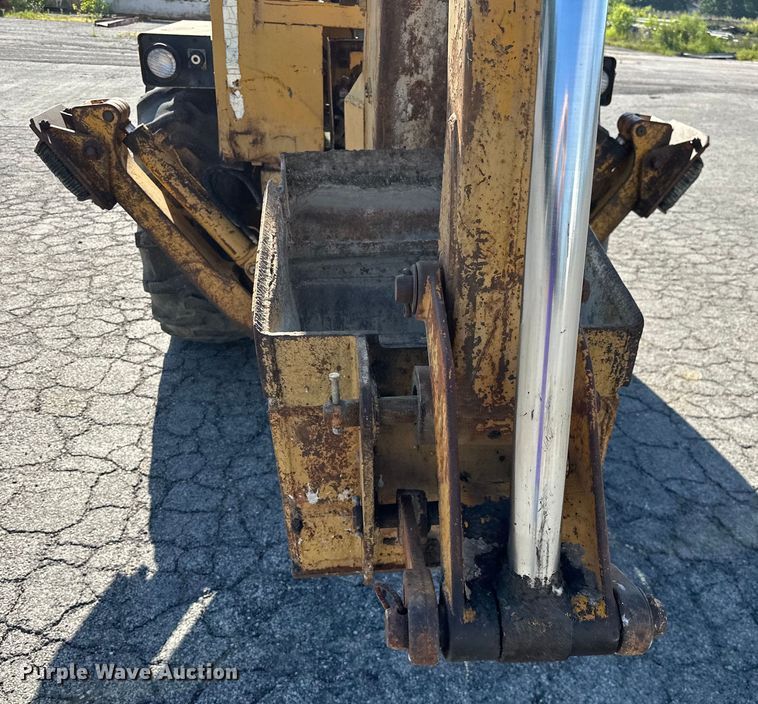 image for item DP1087 1973 John Deere 310 backhoe