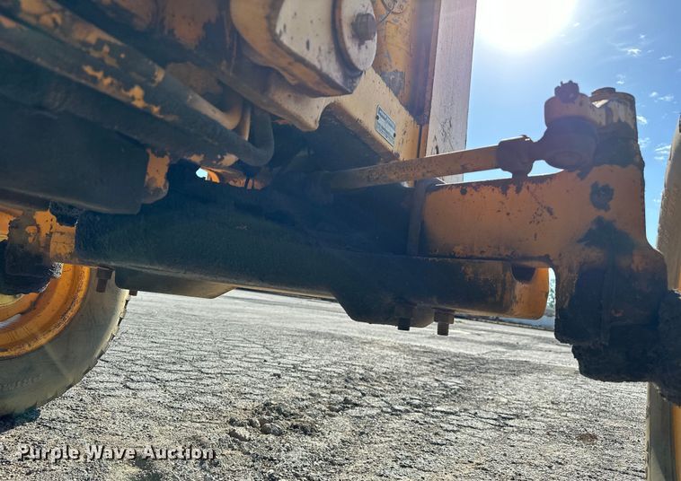 image for item DP1087 1973 John Deere 310 backhoe