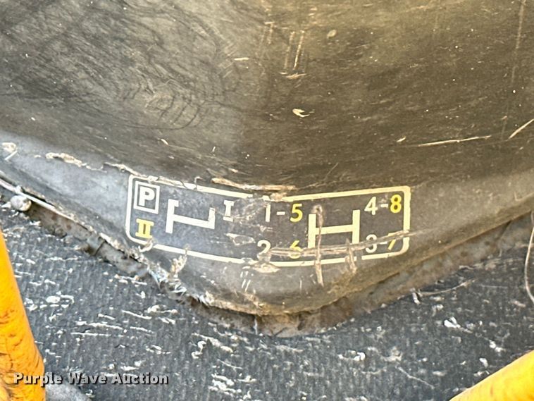 image for item DP1087 1973 John Deere 310 backhoe